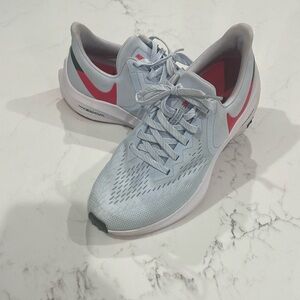 Nike Zoom Winfli Running Sneaker